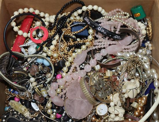 A box of assorted costume jewellery.